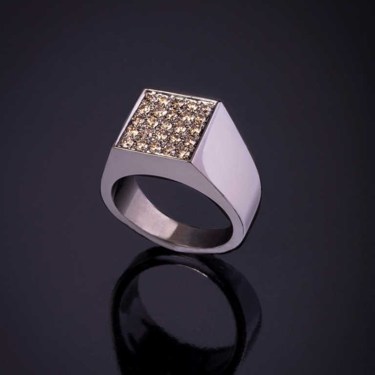 Ring, Diamond and gold ring